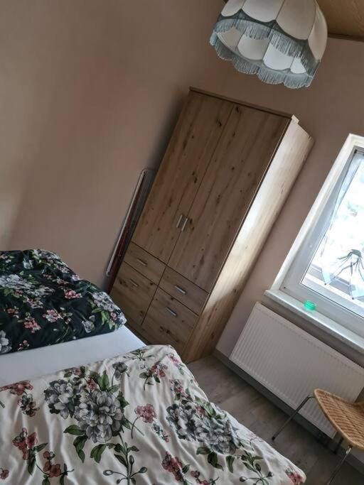 Gemuetliche Ferienwohnung Am Waldrand Elgersburg Exteriör bild